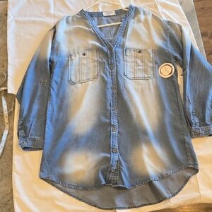Zenana Outfitters Chambray Button Down Shirt